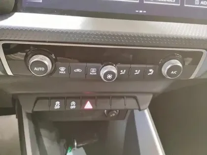 Photo 12 Audi A1  Sportback 30 TFSI 110 ch BVM6 Advanced