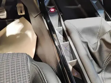 Photo 19 DS DS 3 DS3 Crossback PureTech 100 BVM6 Performance Line