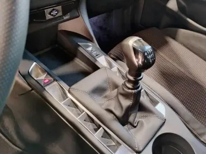 Photo 23 DS DS 3  PureTech 100 BVM6 Performance Line