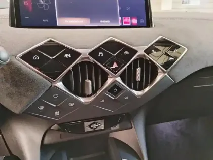 Photo 12 DS DS 3  PureTech 100 BVM6 Performance Line