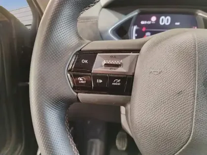 Photo 18 DS DS 3  PureTech 100 BVM6 Performance Line