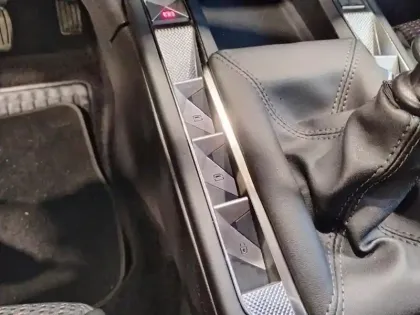 Photo 19 DS DS 3  PureTech 100 BVM6 Performance Line