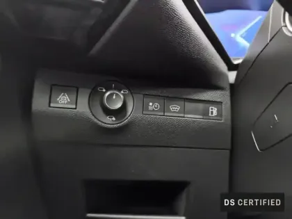 Photo 19 DS DS 7 DS7 Crossback Hybride E-Tense 300 EAT8 4x4 Performance Line+
