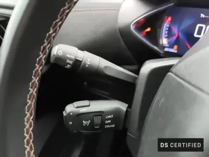 Photo 16 DS DS 3 DS3 Crossback PureTech 100 BVM6 Performance Line