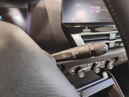 Photo 17 Citroën C4  PureTech 130 S&S EAT8 Feel Pack