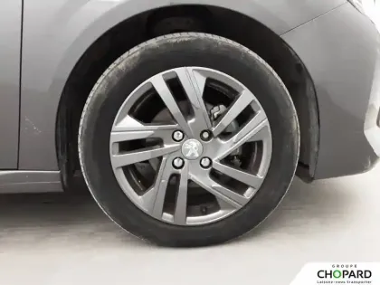 Photo 11 Peugeot 208  PureTech 75 S&S BVM5