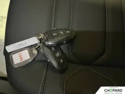 Photo 11 Citroën C4 e- 136 ch Automatique