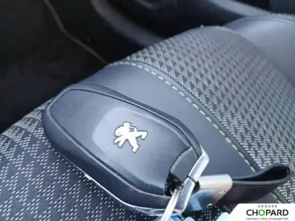 Photo 13 Peugeot 208  Electrique 50 kWh 136ch