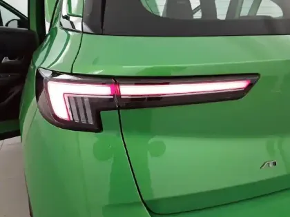 Photo 16 Opel Mokka  Electrique 136 ch & Batterie 50 kWh