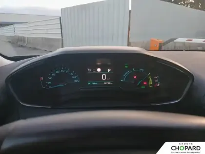 Photo 17 Peugeot 2008  Electrique 136 ch