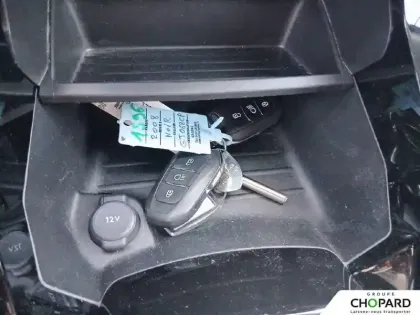 Photo 13 Peugeot 2008  Electrique 136 ch