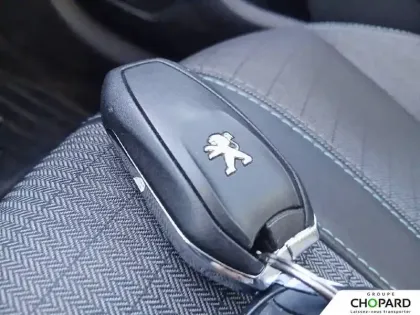 Photo 13 Peugeot 208  BlueHDi 100 S&S BVM6