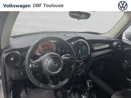 Photo 8 Mini Mini F56 LCI Hatch 3 Portes One 102 ch BVA7 Edition Greenwich