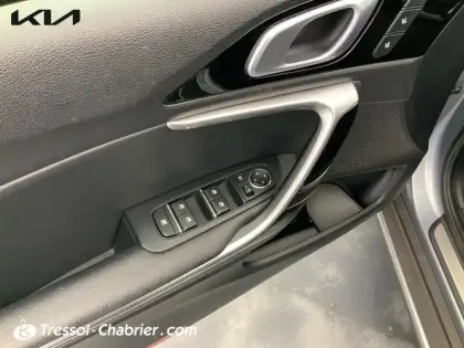 Photo 19 Kia Xceed  1.6 GDi Hybride Rechargeable 141ch DCT6 Premium