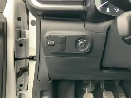 Photo 16 Citroën C3  BlueHDi 100 S&S BVM5 Shine Business