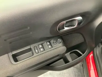 Photo 19 Citroën C3 Aircross  PureTech 110 S&S BVM6 Feel Pack