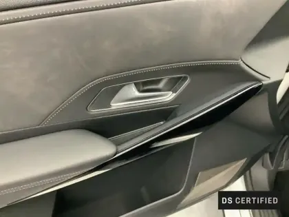Photo 19 DS DS 7 DS7 Crossback Hybride E-Tense 300 EAT8 4x4 Rivoli