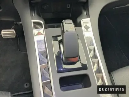 Photo 23 DS DS 7 DS7 Crossback Hybride E-Tense 300 EAT8 4x4 Rivoli