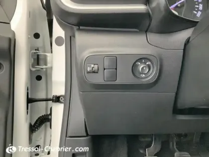 Photo 16 Citroën C3  BlueHDi 100 S&S BVM5 Shine Business