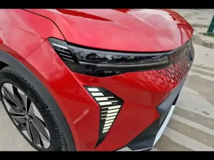 Photo 14 Renault Scenic  E-Tech Electric 220ch Techno grande autonomie -24