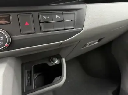 Photo 13 Volkswagen Transporter  Fg 3.0T L2H1 2.0 TDI 150ch Business Line DSG7