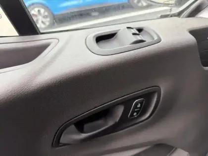 Photo 12 Ford Transit Gén. I Ph2 Trend Business 4