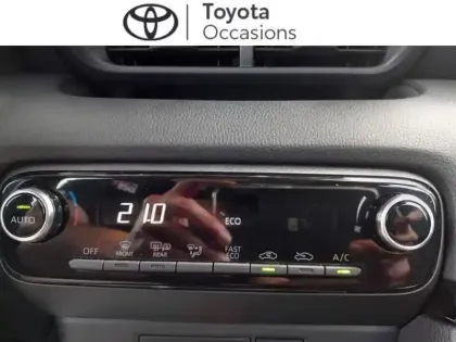 Photo 10 Toyota Yaris  116h Dynamic 5p MC24