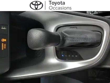 Photo 8 Toyota Yaris  116h Dynamic 5p MC24