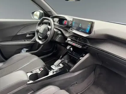 Photo 14 Peugeot 2008  e- 136ch GT