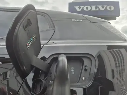 Photo 7 Volvo Ex30  Single Extended Range 272ch Plus