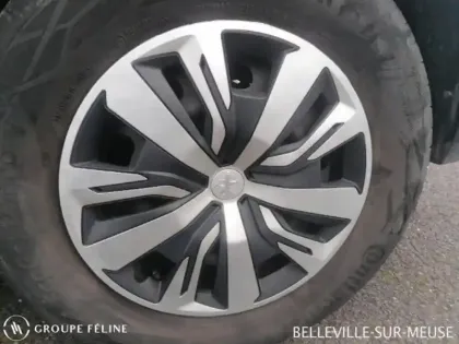 Photo 10 Peugeot 2008  1.2 PureTech 100ch S&S Active Pack