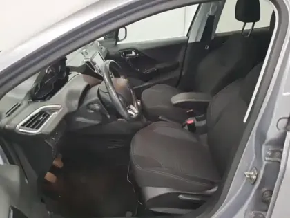 Photo 11 Peugeot 208  1.2 PureTech 82ch E6.c Allure 5p