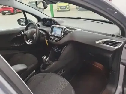 Photo 12 Peugeot 208  1.2 PureTech 82ch E6.c Allure 5p