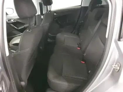 Photo 13 Peugeot 208  1.2 PureTech 82ch E6.c Allure 5p