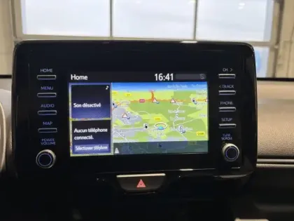 Photo 8 Toyota Yaris  116h Dynamic Business 5p + Programme Beyond Zero Academy MY22