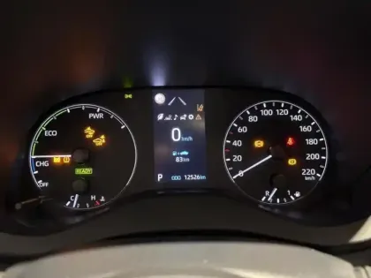 Photo 7 Toyota Yaris  116h Dynamic Business 5p + Programme Beyond Zero Academy MY22