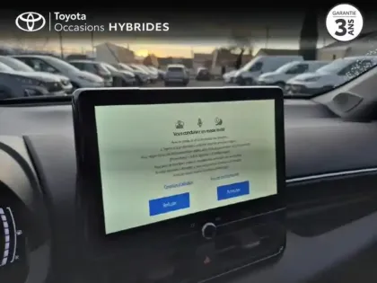 Photo 14 Toyota Yaris  116h Design 5p MC24