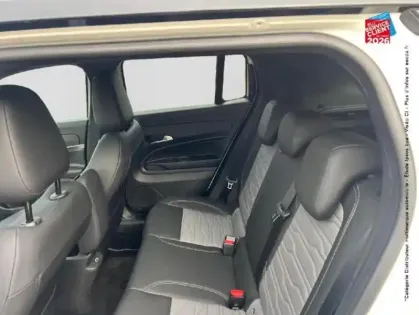 Photo 10 Jeep Avenger  1.2 Turbo T3 145ch MHEV Overland BVR6 4xe