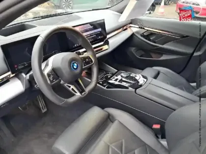 Photo 14 BMW Serie 5 Série 5 Touring 530e 299ch M SPORT