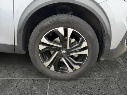 Photo 13 Peugeot 2008  1.2 PureTech 130ch S&S Allure