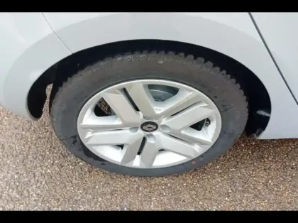 Photo 5 Renault Clio  1.6 E-Tech 145ch full hybrid Evolution - 25