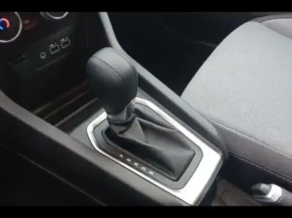 Photo 13 Renault Clio  1.6 E-Tech 145ch full hybrid Evolution - 25