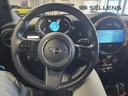 Photo 5 Mini Mini  5 Portes Cooper 136ch  Essential BVA7