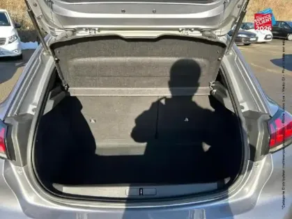 Photo 13 Peugeot 208  e- 136ch Style Radar AR Carplay