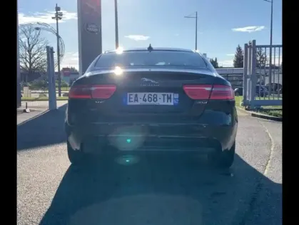 Photo 6 Jaguar Xe  2.0D 180ch Prestige BVA8