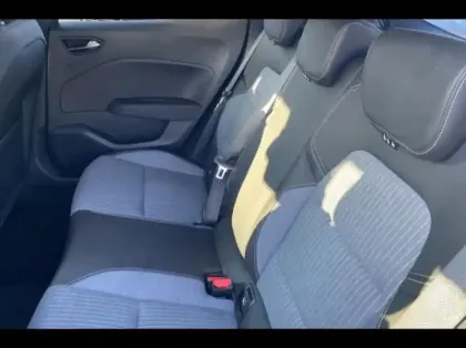 Photo 10 Renault Clio  1.6 E-Tech 145ch full hybrid Techno - 25