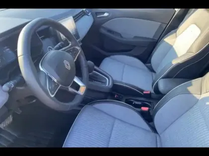 Photo 9 Renault Clio  1.6 E-Tech 145ch full hybrid Techno - 25