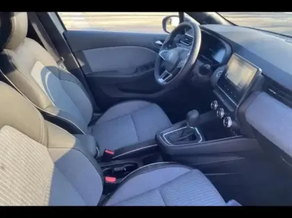 Photo 14 Renault Clio  1.6 E-Tech 145ch full hybrid Techno - 25