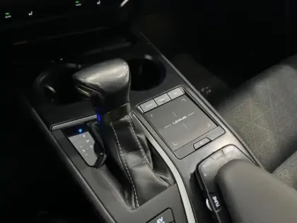 Photo 14 Lexus UX  250h 2WD Le MY20