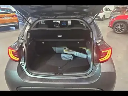 Photo 8 Toyota Yaris  116h Design 5p MY25